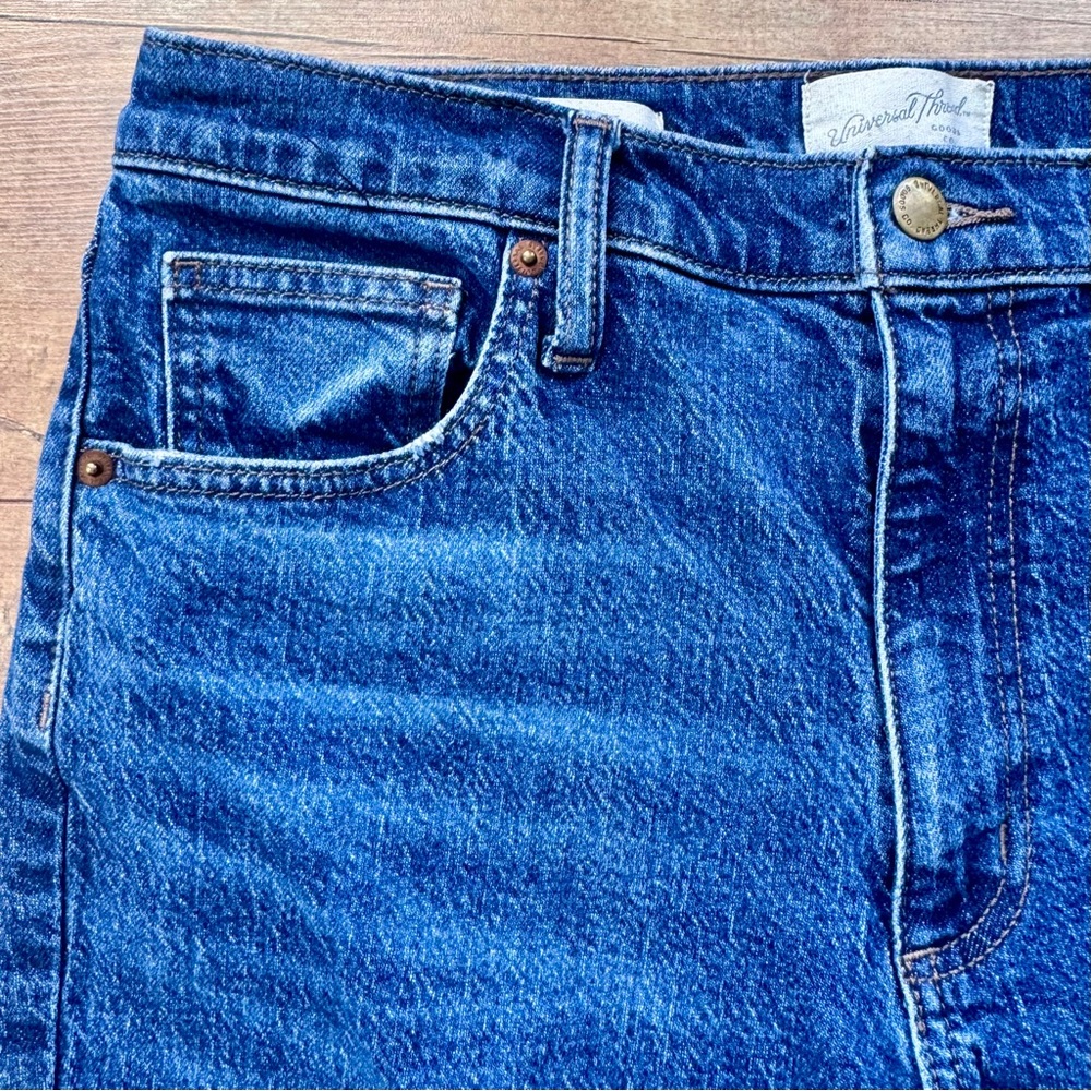 Universal Thread High Rise 90’s Straight Stretch Jeans Size 10 - Picture 5 of 8